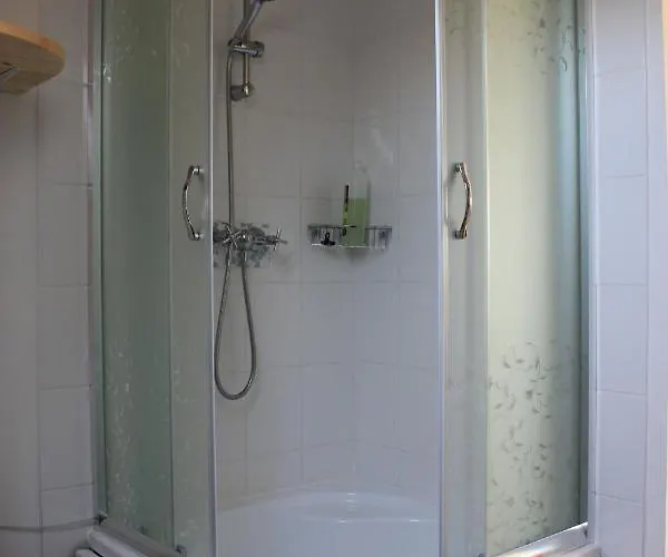 Apartment A Kert Rezi